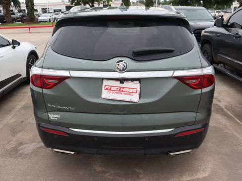Used 2023 Buick Enclave Essence w/ Experience Buick Package FWD image 7