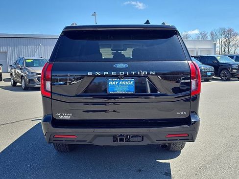Used 2025 Ford Expedition Max Active AWD/4WD image 5