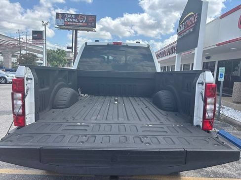 Used 2020 Ford F250 Lariat w/ Lariat Ultimate Package AWD/4WD image 12