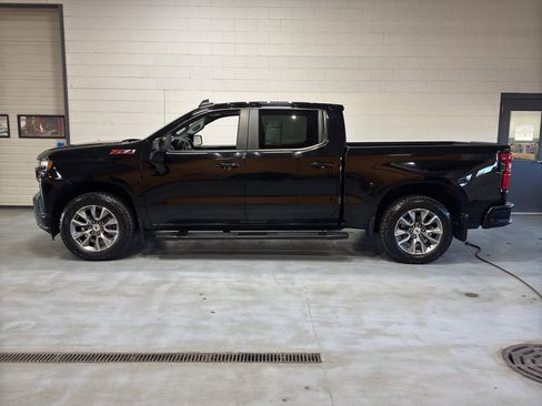 Used 2021 Chevrolet Silverado 1500 RST w/ Convenience Package II image 3