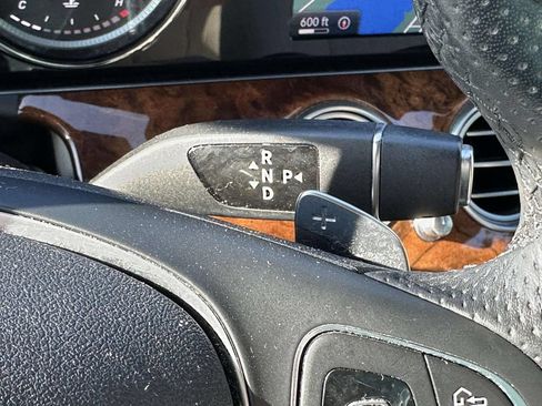 Used 2017 Mercedes-Benz E 300 4MATIC image 28
