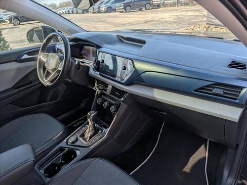 Used 2023 Volkswagen Taos SE w/ Panoramic Sunroof Package image 14