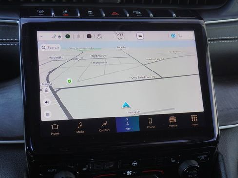 Used 2023 Jeep Grand Cherokee L Limited w/ Black Appearance Package image 34