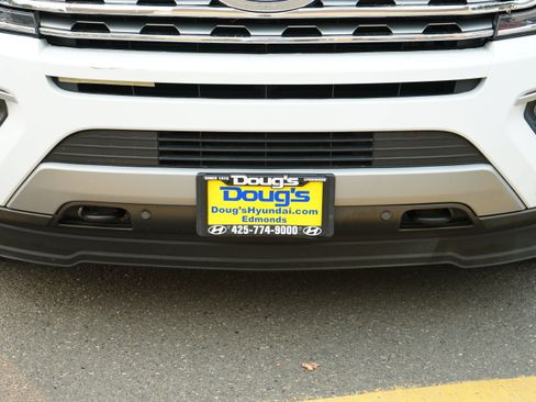 Used 2021 Ford Expedition Limited image 9