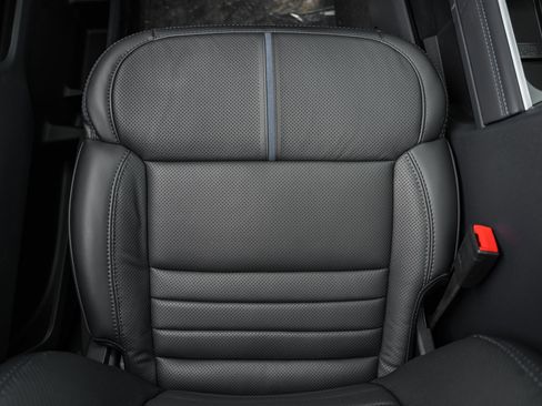 New 2026 Ford F350 Platinum w/ Tremor Off-Road Package image 40