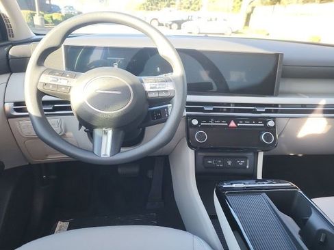 New 2026 Hyundai Tucson SEL image 16