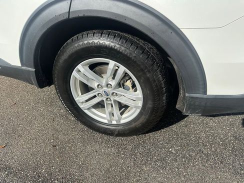 Used 2020 Ford Explorer XLT w/ Equipment Group 202A image 8