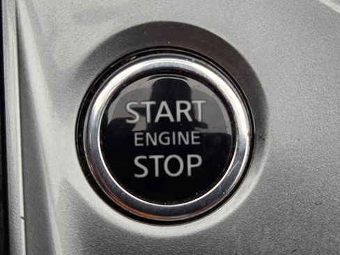 Used 2024 Nissan Altima 2.5 SV image 18