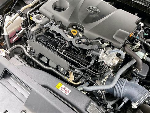 Used 2024 Toyota Camry SE FWD image 35