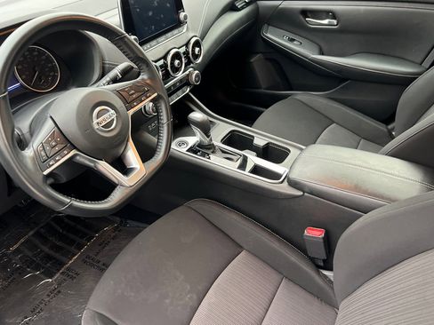 Used 2022 Nissan Sentra SV image 9