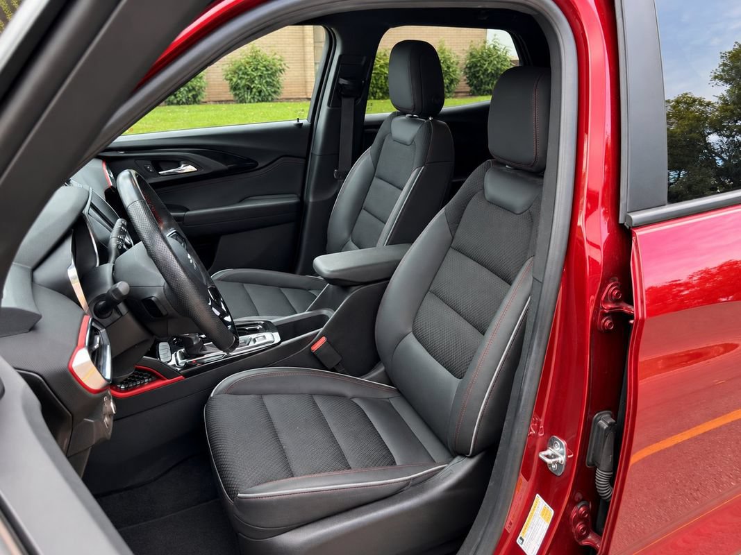 Used 2022 Chevrolet TrailBlazer RS FWD image 4