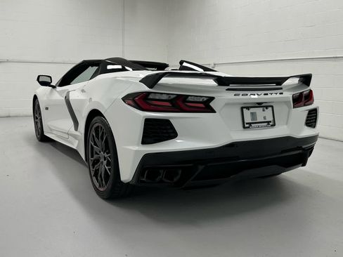 Used 2023 Chevrolet Corvette Stingray Premium Conv w/ Z51 Performance Package RWD image 8