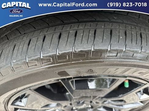 Used 2022 Kia Telluride EX w/ EX Premium Package AWD/4WD image 14