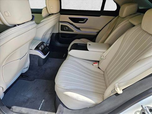 Used 2023 Mercedes-Benz S 500 4MATIC image 18