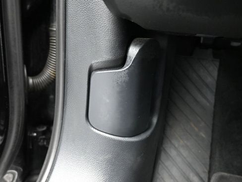 Used 2015 Audi A8 4.0T w/ Premium Package image 31