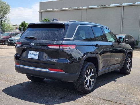 Used 2023 Jeep Grand Cherokee Limited AWD/4WD image 7