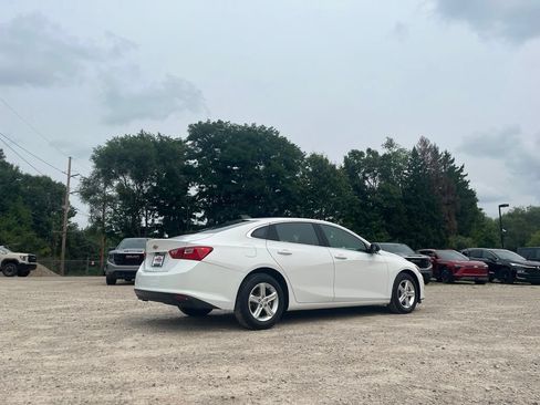 Used 2023 Chevrolet Malibu LS FWD image 7