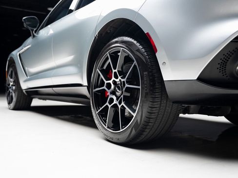 Used 2022 Aston Martin DBX image 79