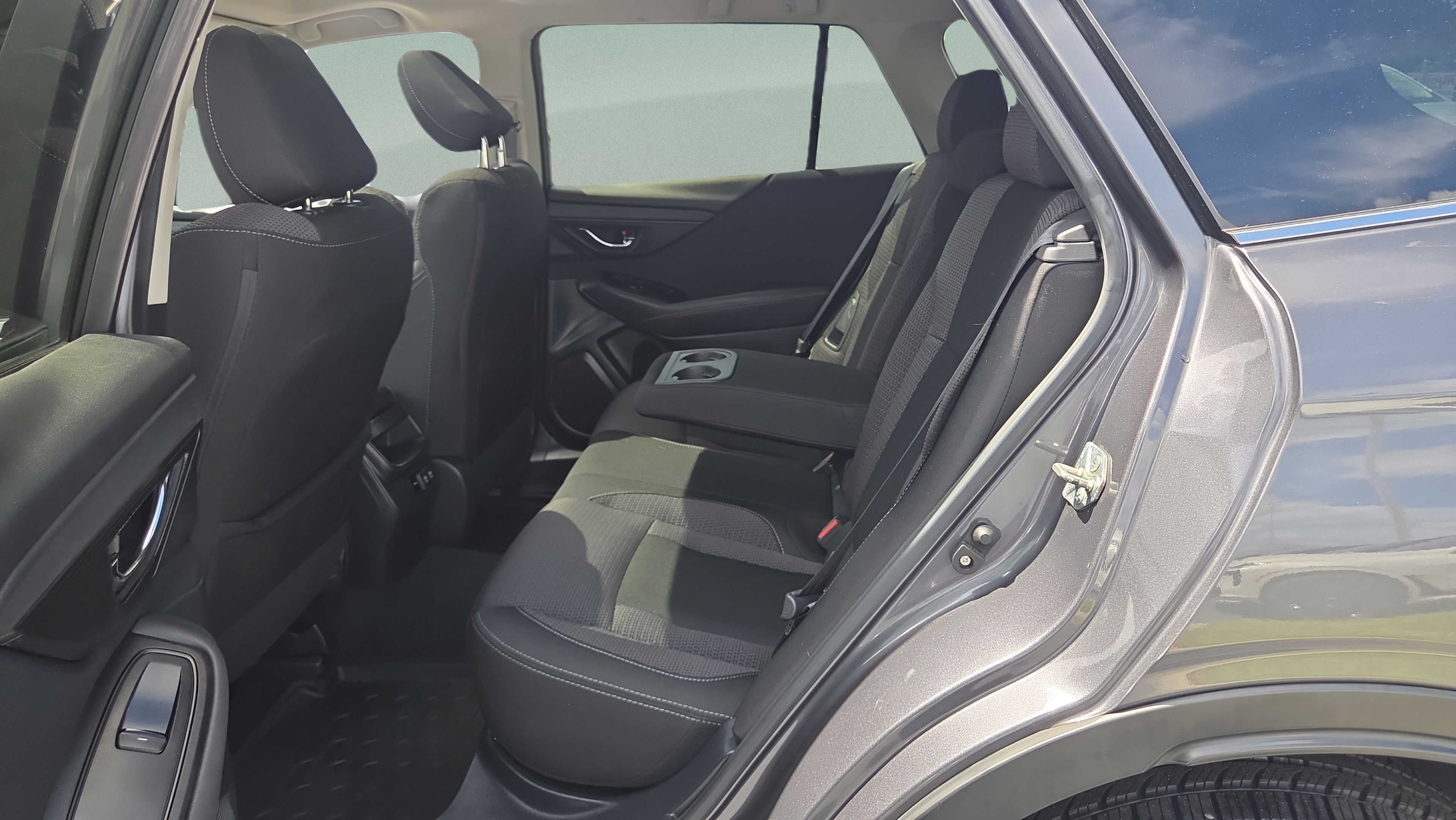 Used 2020 Subaru Outback Premium AWD/4WD image 11