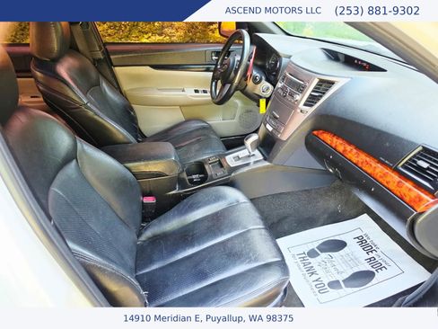 Used 2011 Subaru Legacy 3.6R Limited w/ Popular Equipment Group 2C AWD/4WD image 11
