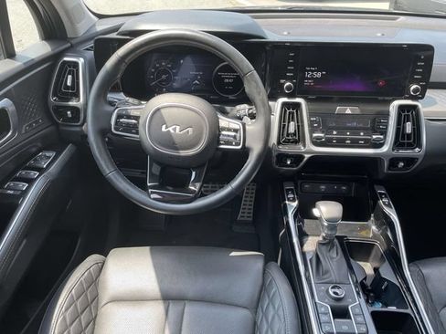 Certified 2023 Kia Sorento SX AWD/4WD image 2