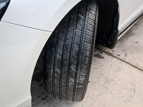 Certified 2024 Honda Accord EX image 12