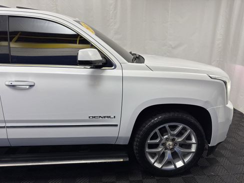 Used 2015 GMC Yukon Denali w/ Premium Package AWD/4WD image 10