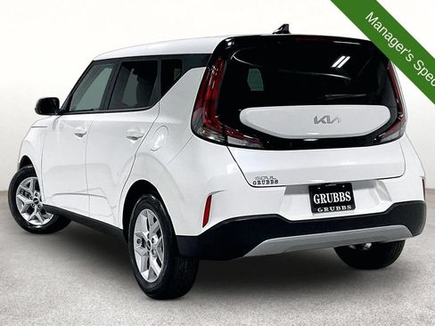 Used 2025 Kia Soul LX w/ LX Technology Package FWD image 15