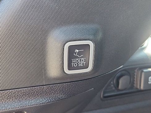 Used 2023 Jeep Grand Cherokee Altitude AWD/4WD image 22