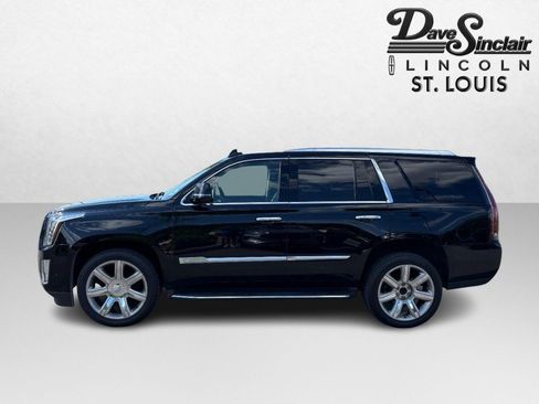 Used 2019 Cadillac Escalade Luxury AWD/4WD image 7