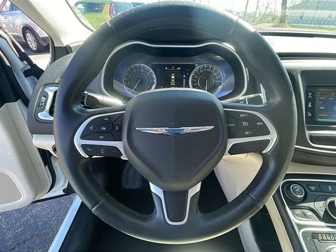 Used 2015 Chrysler 200 Limited w/ Convenience Group FWD image 11