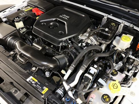 Used 2022 Jeep Wrangler Unlimited Rubicon 4xe w/ Safety Group image 33