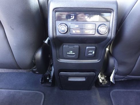 Used 2019 GMC Acadia Denali w/ Technology Package FWD image 39