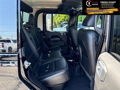 Used 2021 Jeep Gladiator Overland AWD/4WD image 41
