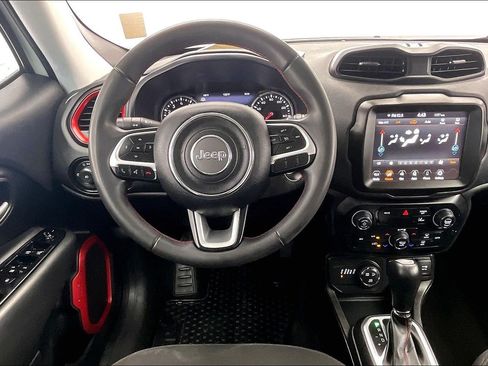 Used 2023 Jeep Renegade Trailhawk AWD/4WD image 4
