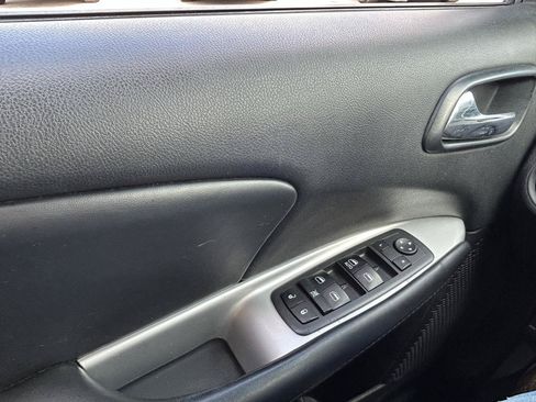 Used 2017 Dodge Journey SE w/ Flexible Seating Group FWD image 27
