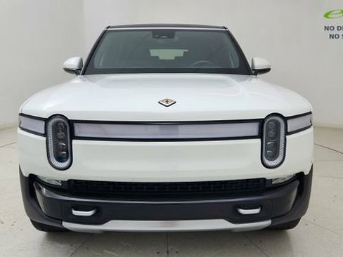 Used 2024 Rivian R1S Adventure AWD/4WD image 2