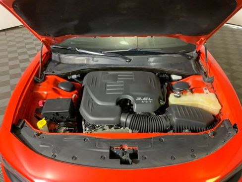 Used 2020 Dodge Charger SXT w/ Blacktop Package RWD image 38