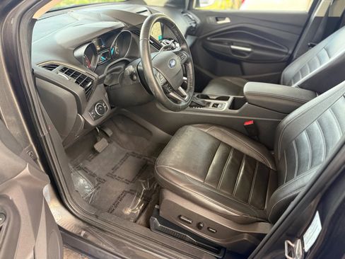 Used 2017 Ford Escape Titanium AWD/4WD image 9