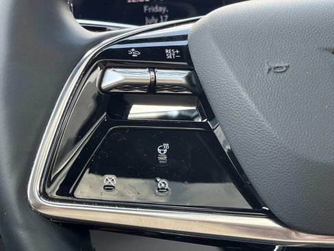 Certified 2024 Cadillac Lyriq Luxury RWD image 29
