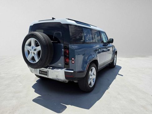 Certified 2022 Land Rover Defender 110 SE AWD/4WD image 5