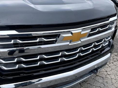 Used 2023 Chevrolet Silverado 1500 LTZ w/ LTZ Premium Package image 34
