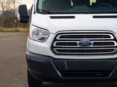 Used 2019 Ford Transit 150 XLT image 5