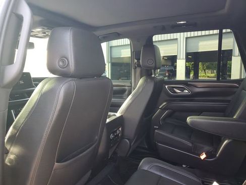 Used 2022 Chevrolet Tahoe LT w/ LT Signature Package AWD/4WD image 8
