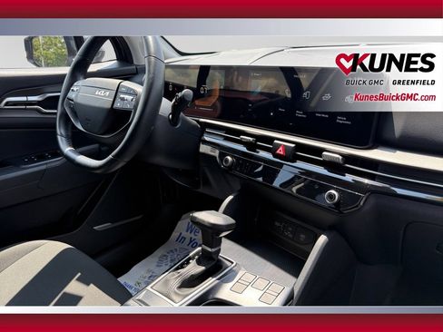 Used 2026 Kia Sportage LX FWD image 37