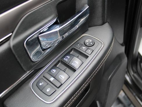 Used 2018 RAM 2500 Laramie w/ Sport Appearance Group image 24