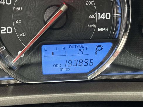 Used 2014 Toyota RAV4 Limited image 38