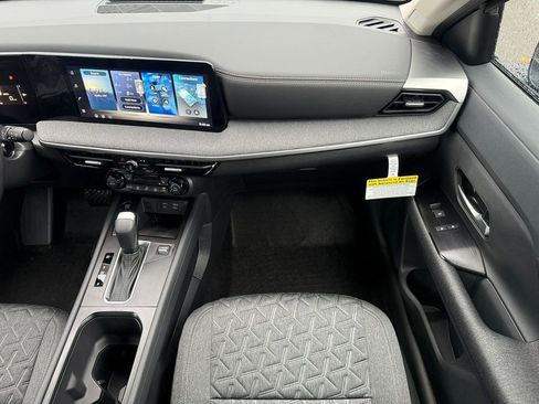 New 2026 Nissan Kicks SV w/ SV Premium Package image 24