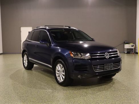 Used 2013 Volkswagen Touareg VR6 AWD/4WD image 1
