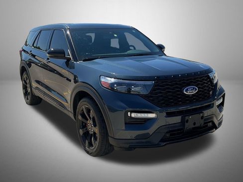 Used 2022 Ford Explorer ST w/ Equipment Group 401A AWD/4WD image 2
